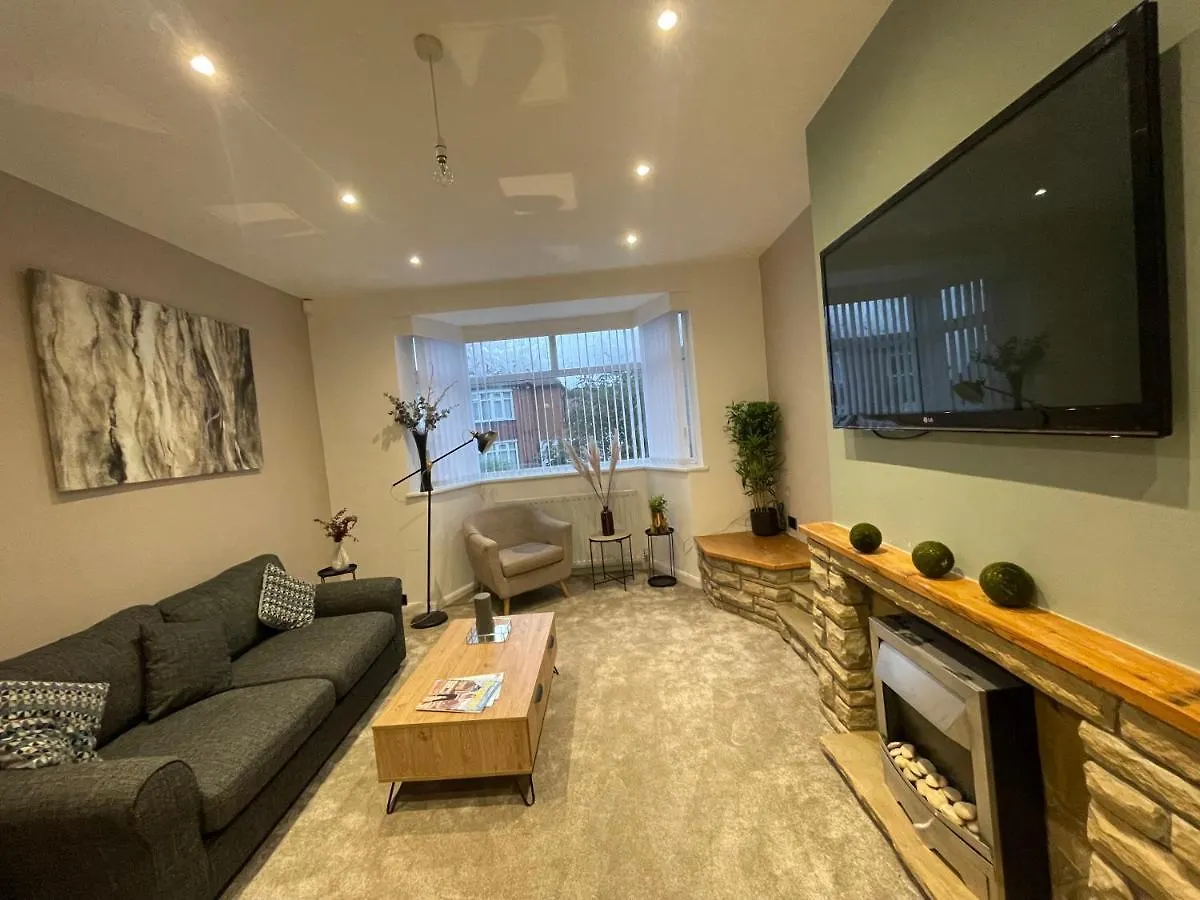 Modern Spacious 5 Bed House In Newcastle Lejlighed